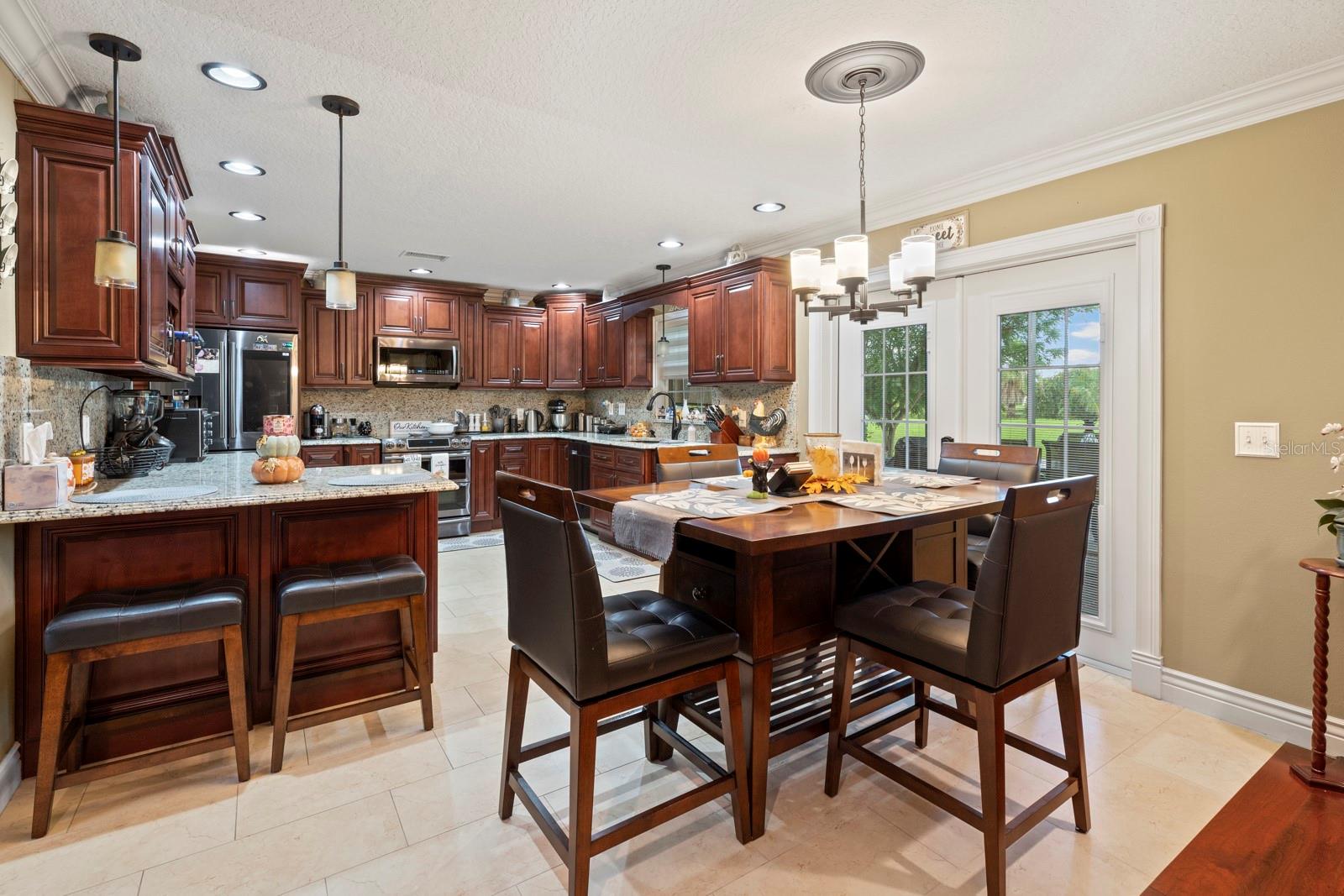 LAKE LIZZIE RESERVE - Residential