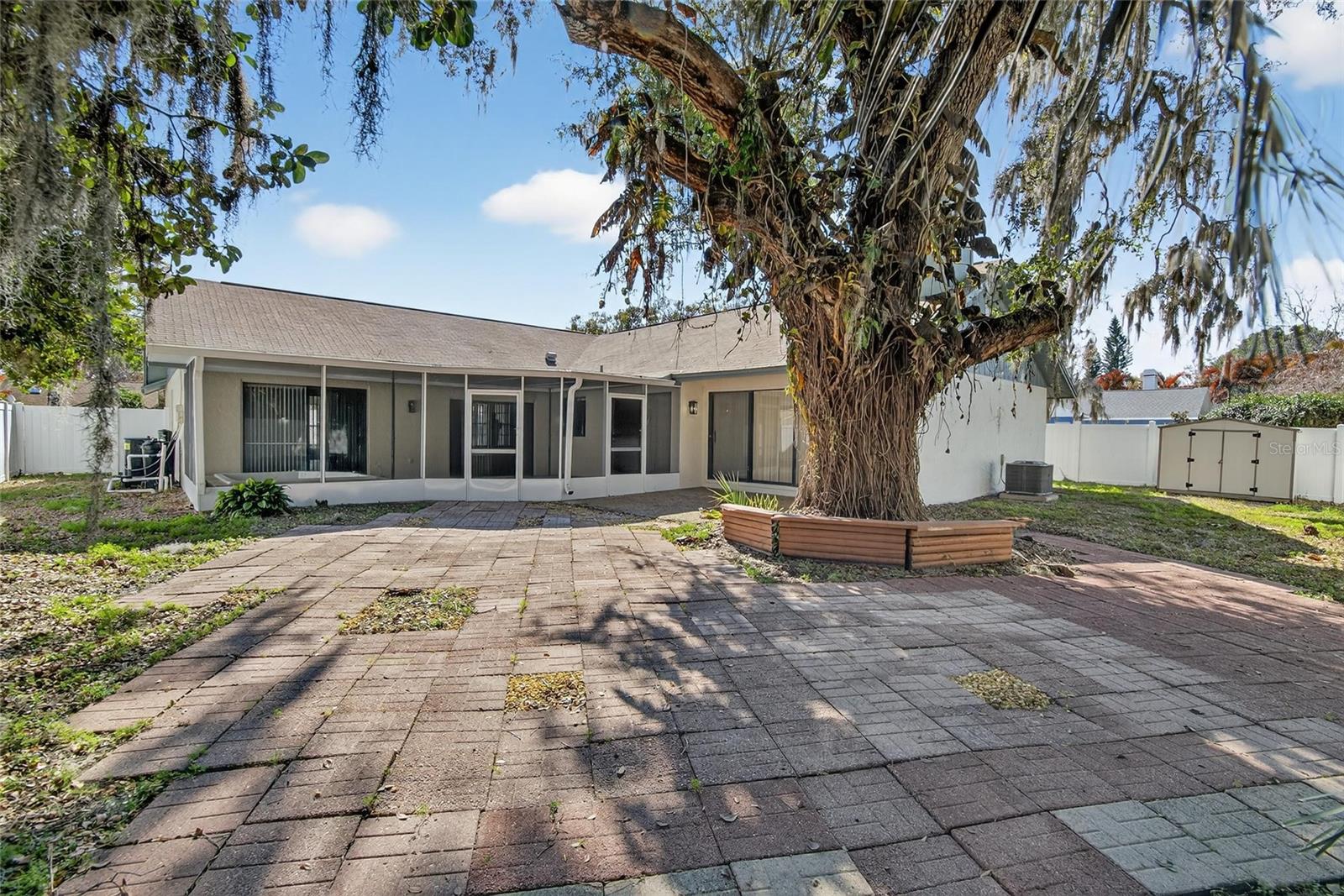 BLOOMINGDALE OAKS - Residential