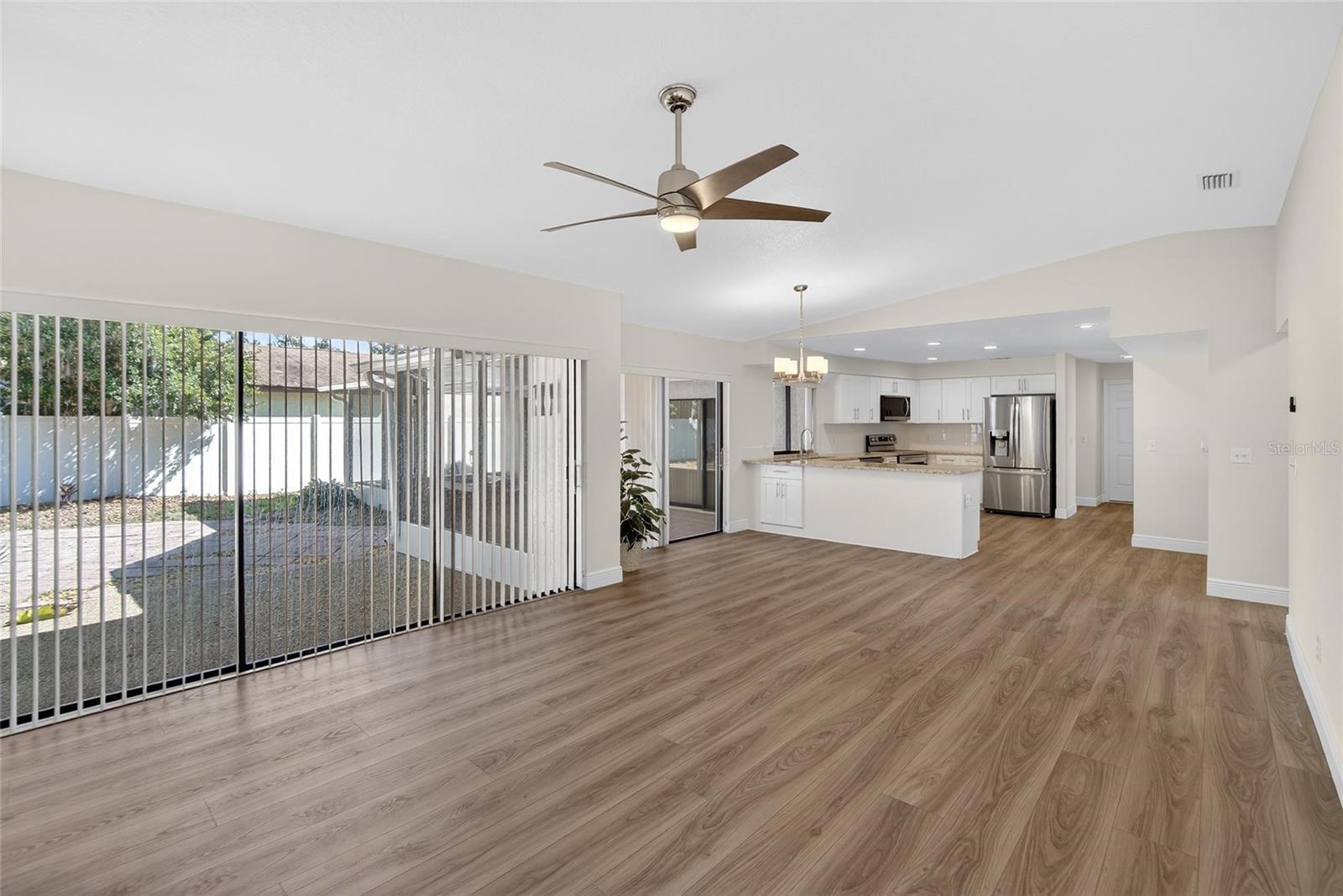 BLOOMINGDALE OAKS - Residential