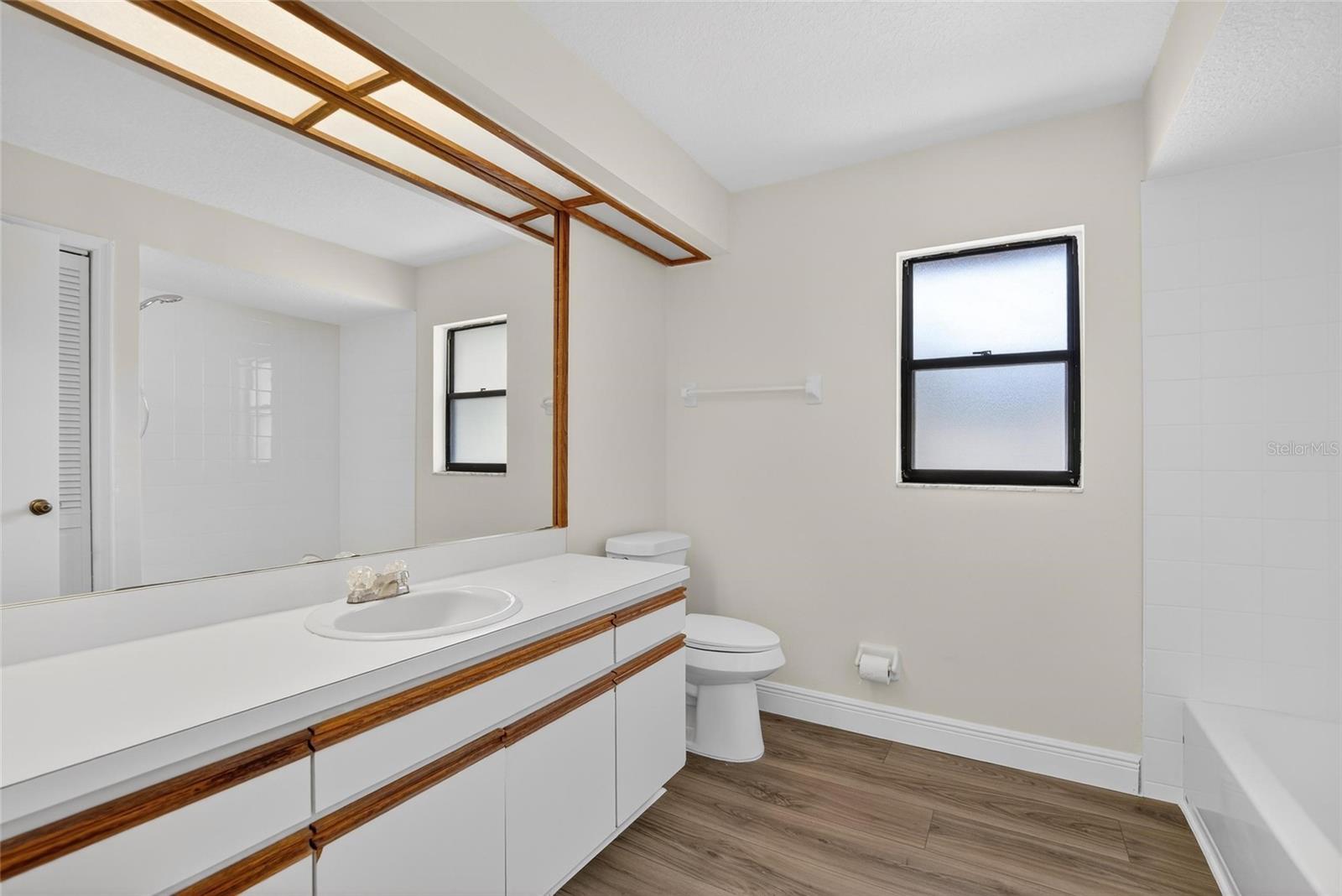 BLOOMINGDALE OAKS - Residential