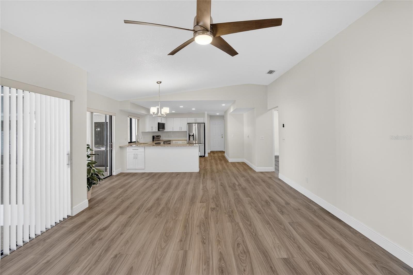 BLOOMINGDALE OAKS - Residential