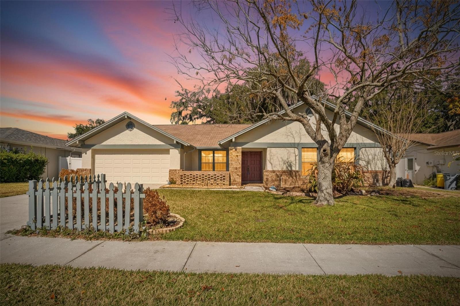 BLOOMINGDALE OAKS - Residential