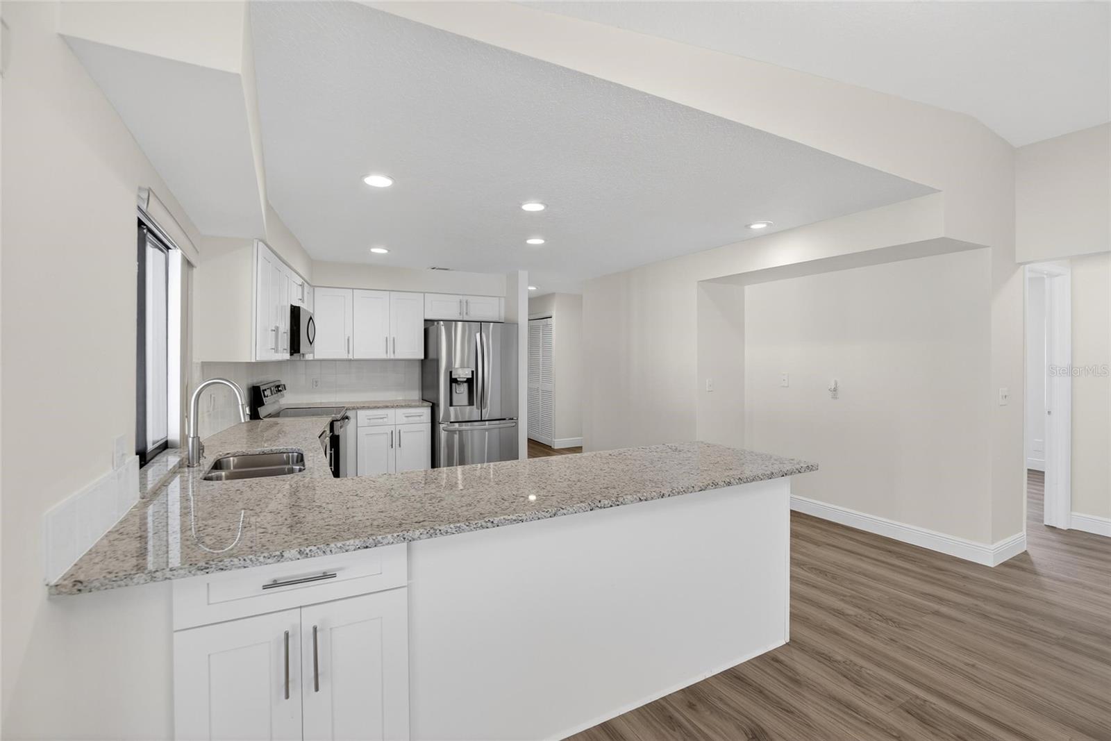 BLOOMINGDALE OAKS - Residential