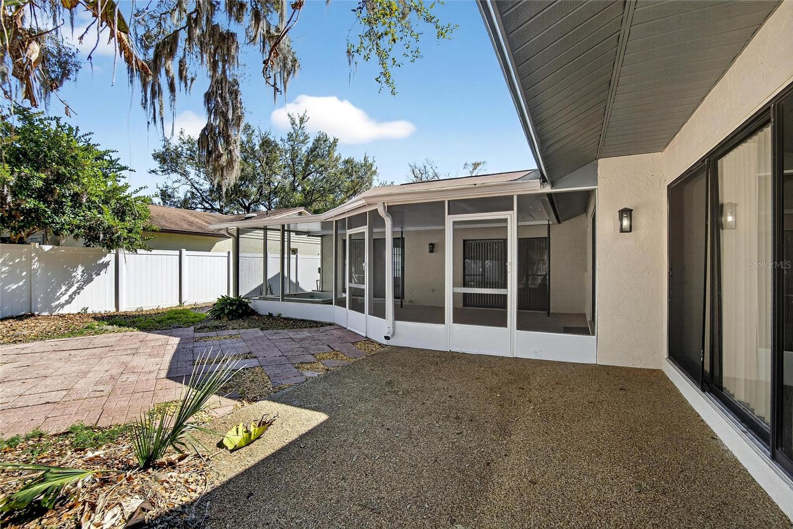 BLOOMINGDALE OAKS - Residential