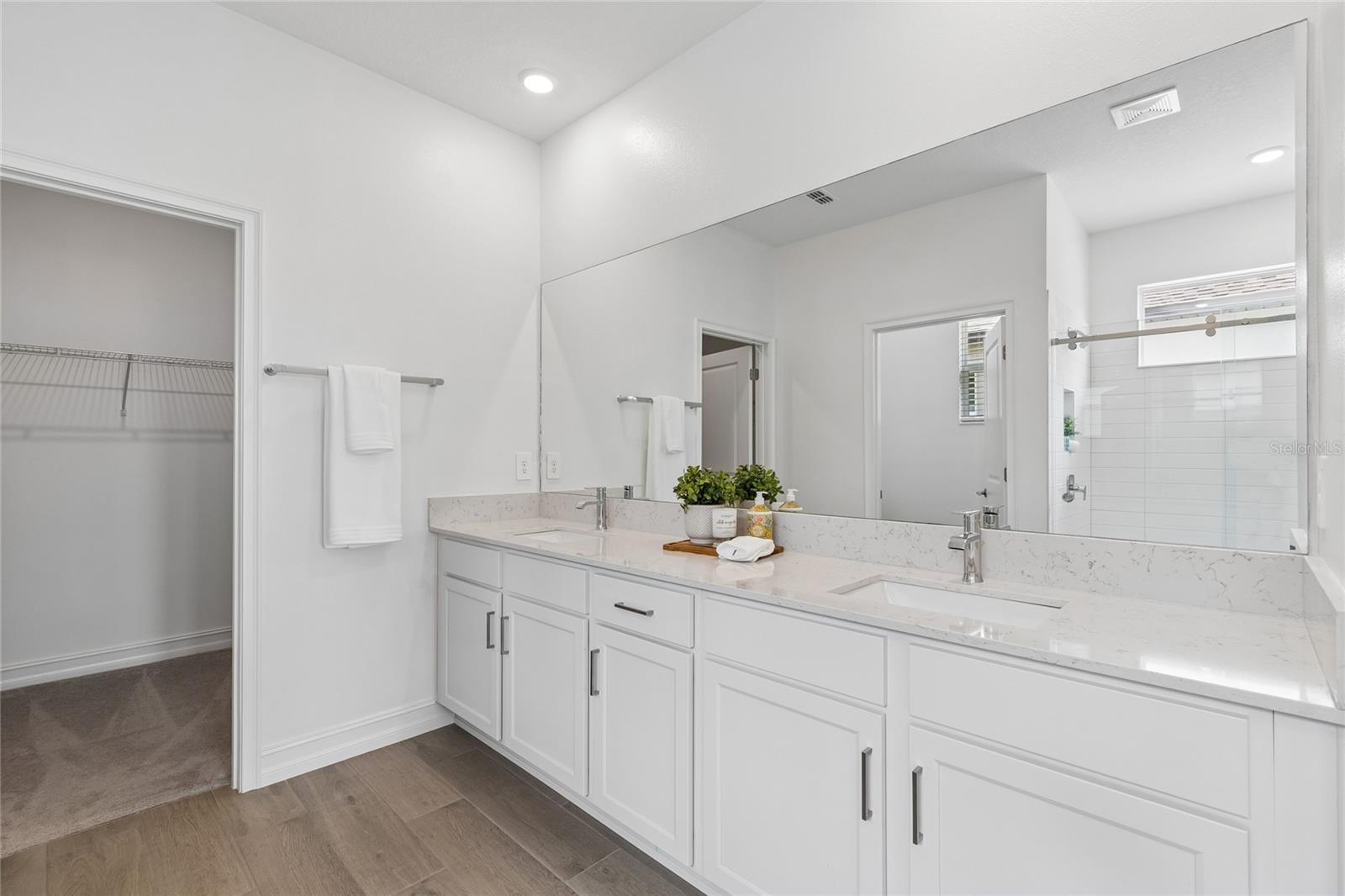 PEARL ESTATES - Residential