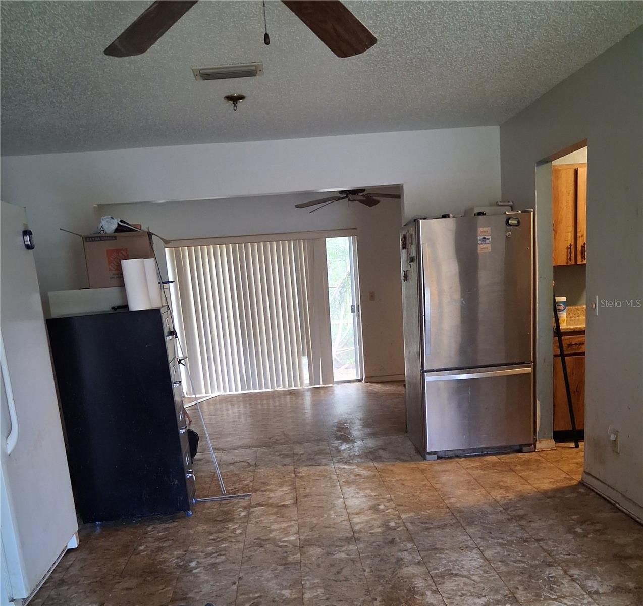 SPRING HILL UNIT 17 BLK 1157 LOT 17 - Residential