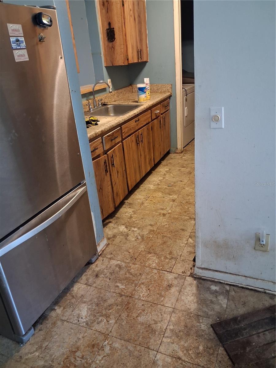 SPRING HILL UNIT 17 BLK 1157 LOT 17 - Residential