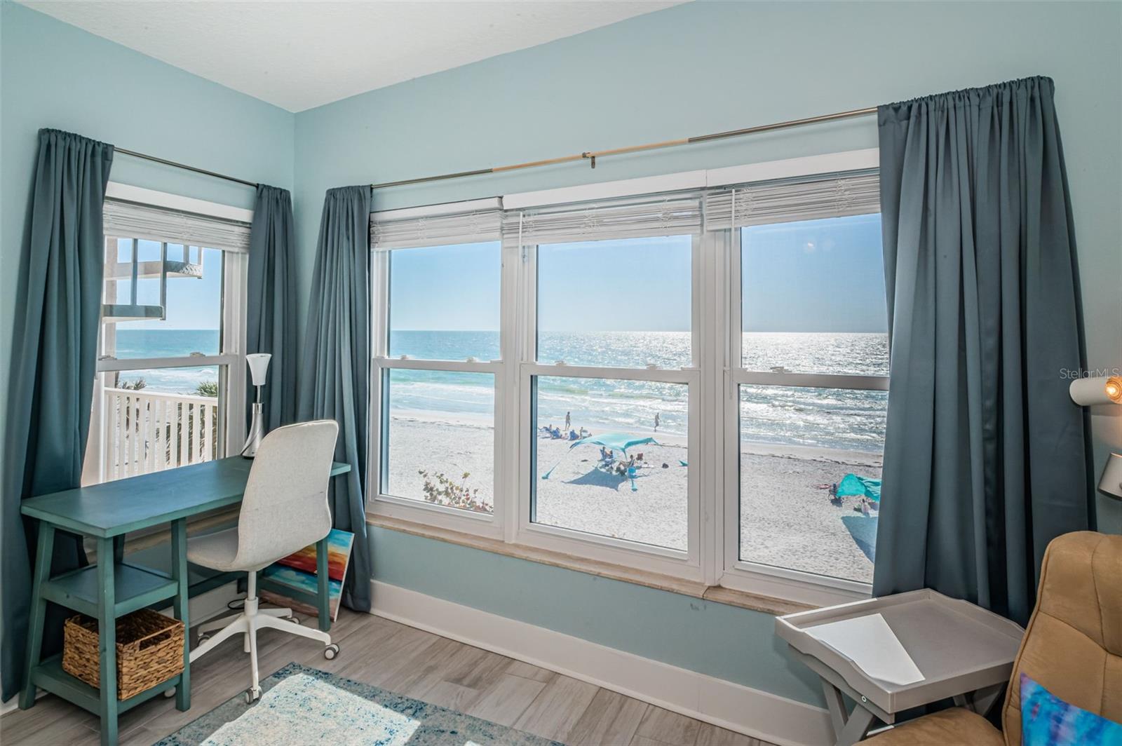 SUNDOWNER CONDO - Residential