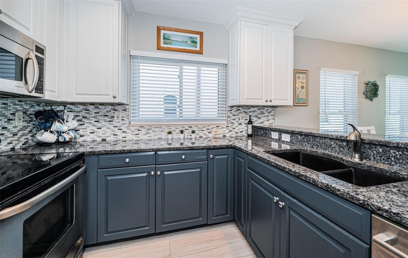SUNDOWNER CONDO - Residential