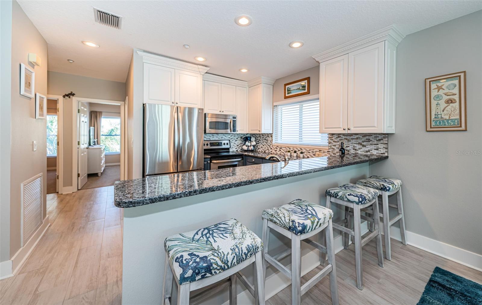 SUNDOWNER CONDO - Residential