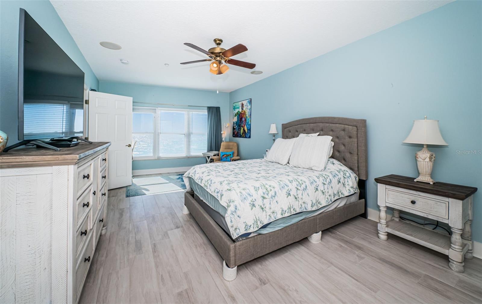 SUNDOWNER CONDO - Residential