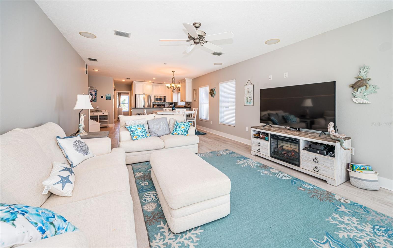 SUNDOWNER CONDO - Residential
