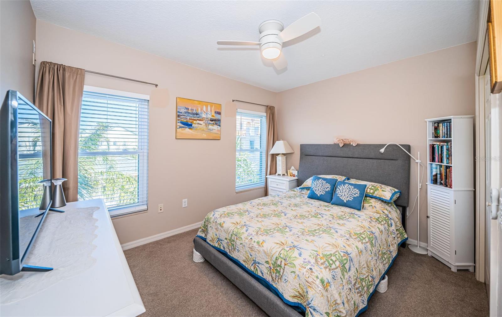 SUNDOWNER CONDO - Residential