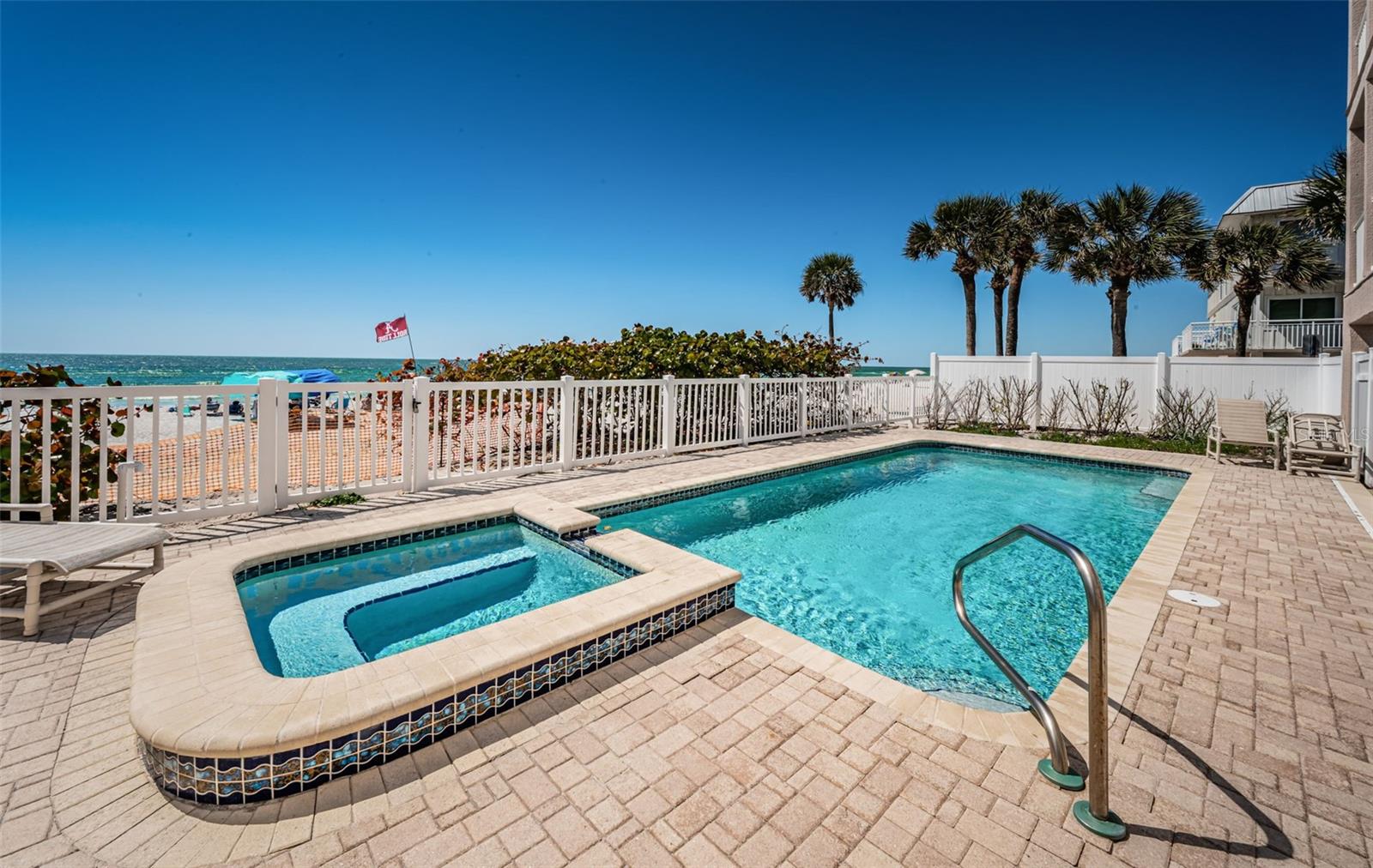 SUNDOWNER CONDO - Residential