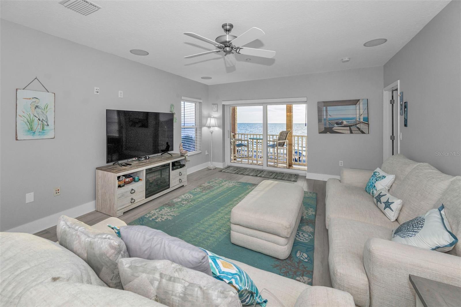 SUNDOWNER CONDO - Residential