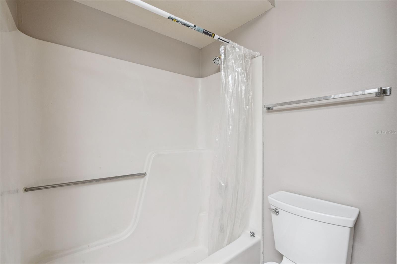 DEER RUN UNIT 14B - Residential