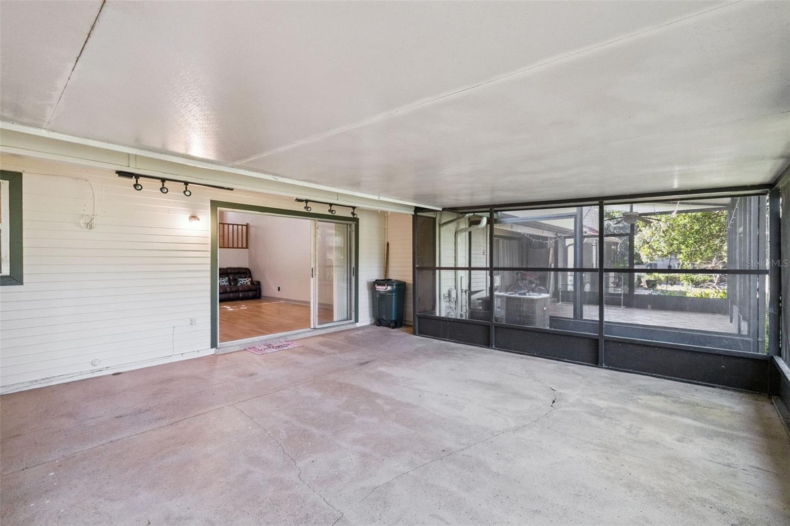 DEER RUN UNIT 14B - Residential