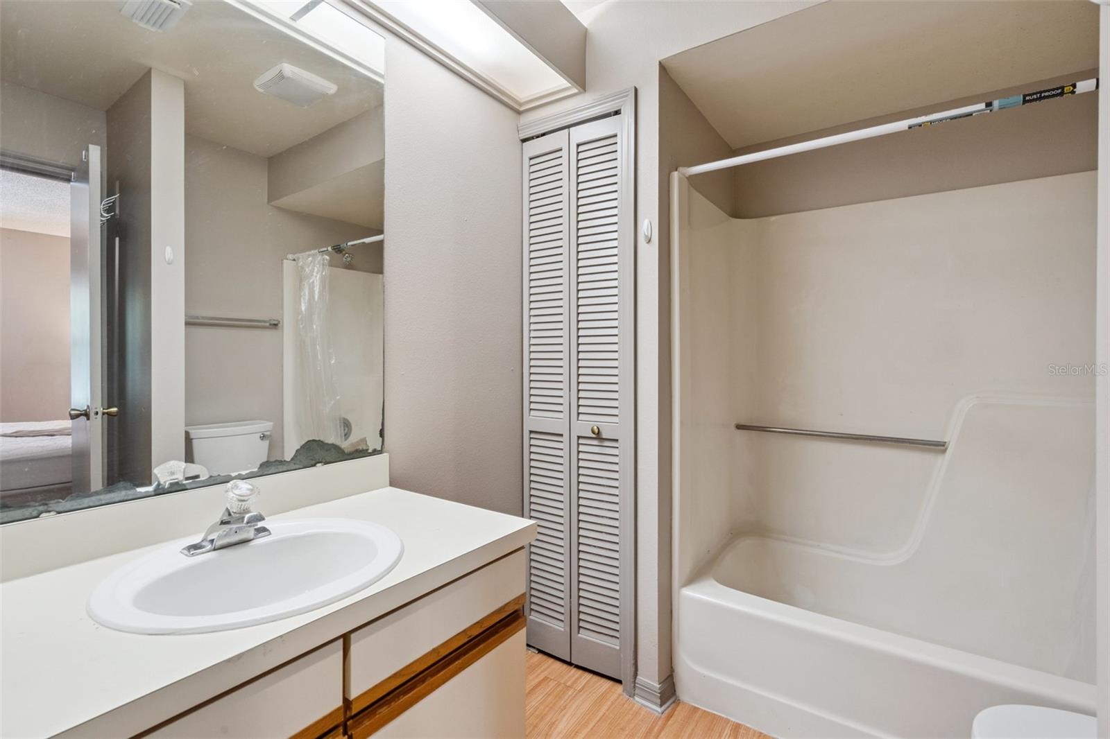 DEER RUN UNIT 14B - Residential