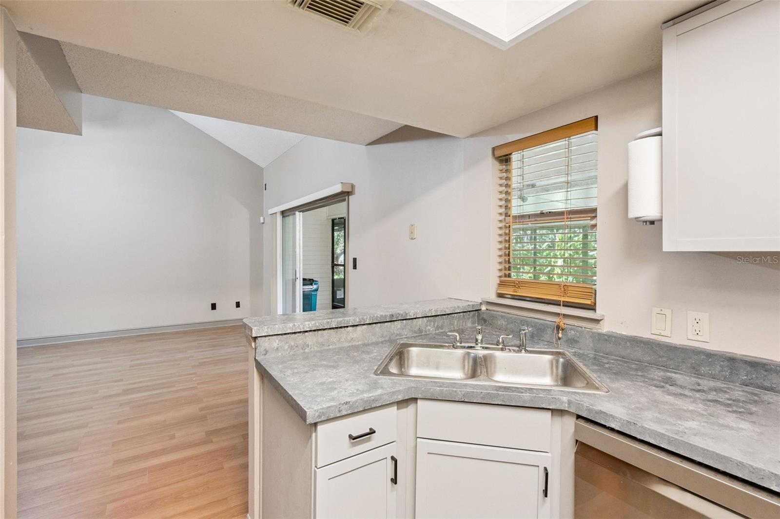 DEER RUN UNIT 14B - Residential