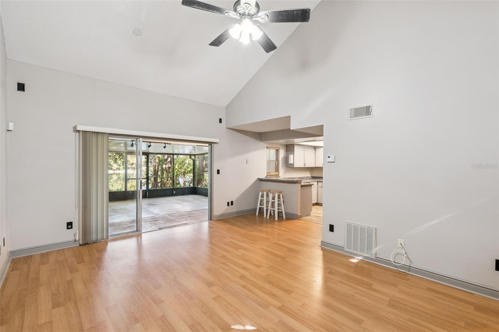 DEER RUN UNIT 14B - Residential