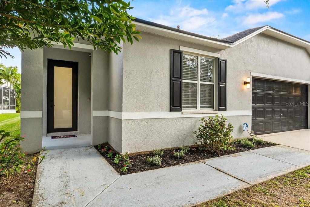 Photo of 6816 Waterton Drive, Riverview, FL 33578 (MLS # TB8430631)