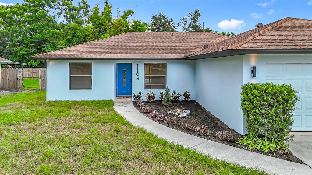 Photo of 1104 23rd Avenue W, Palmetto, FL 34221 (MLS # TB8404500)