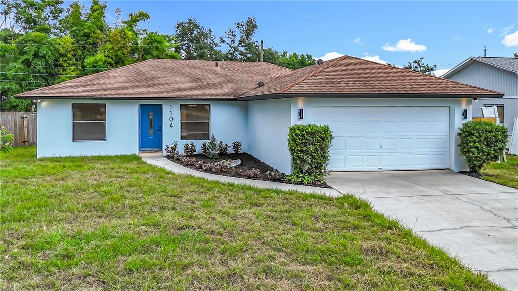 Photo of 1104 23rd Avenue W, Palmetto, FL 34221 (MLS # TB8404500)