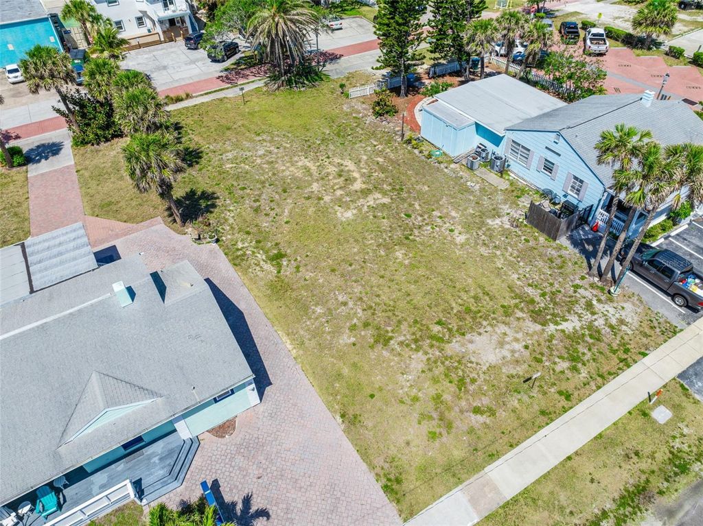 Photo of 118 N Atlantic Ave, Cocoa Beach, FL 32931 (MLS # V4946840)