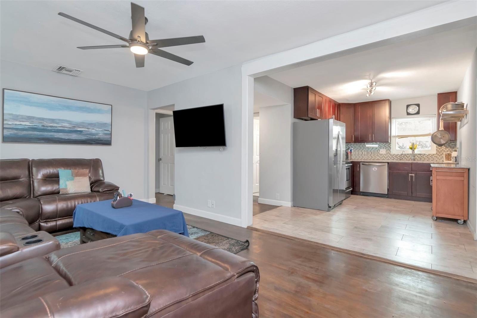 FLORAL VILLA ESTATES - Residential