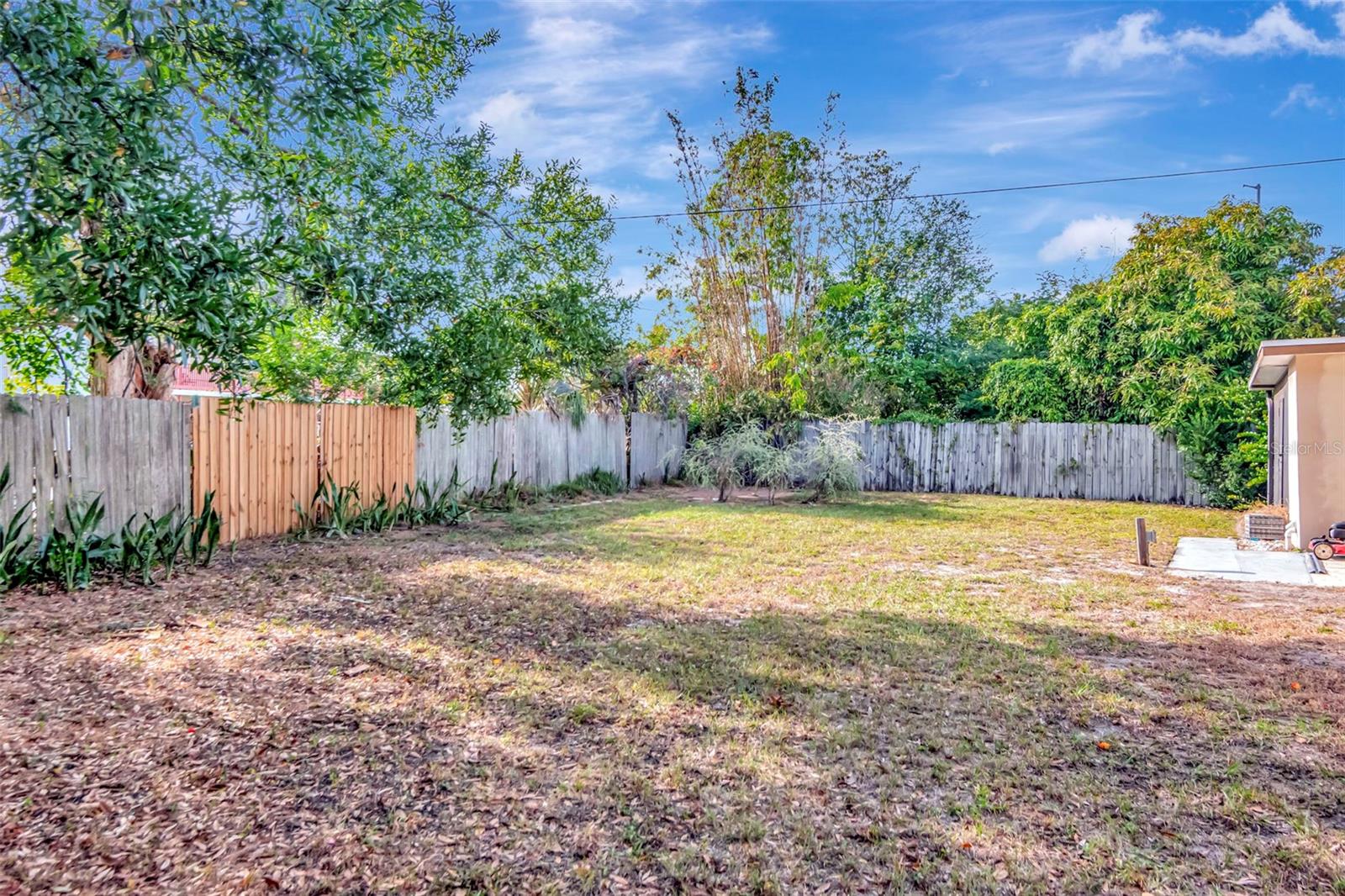 FLORAL VILLA ESTATES - Residential