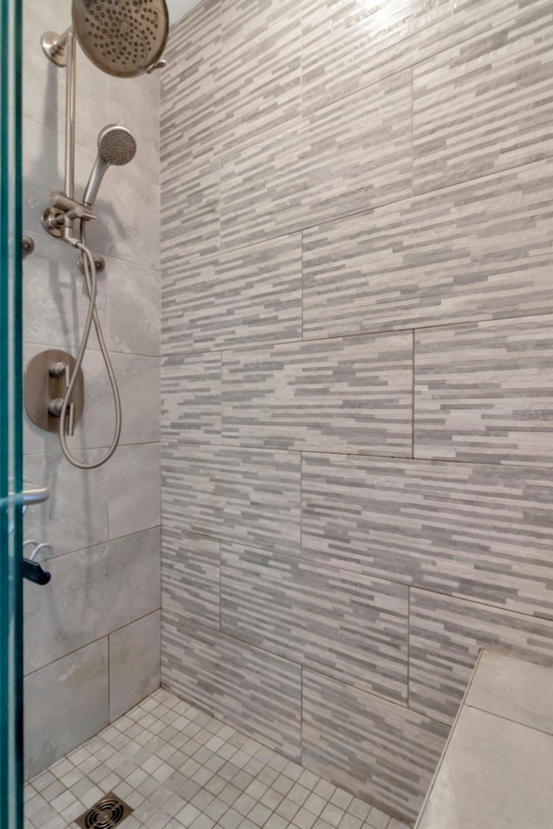 FLORAL VILLA ESTATES - Residential