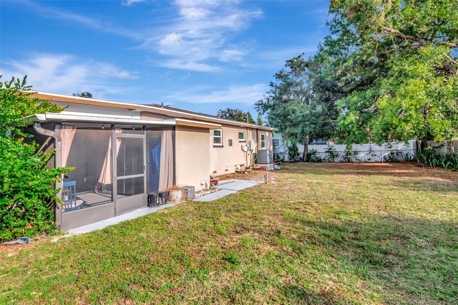 FLORAL VILLA ESTATES - Residential