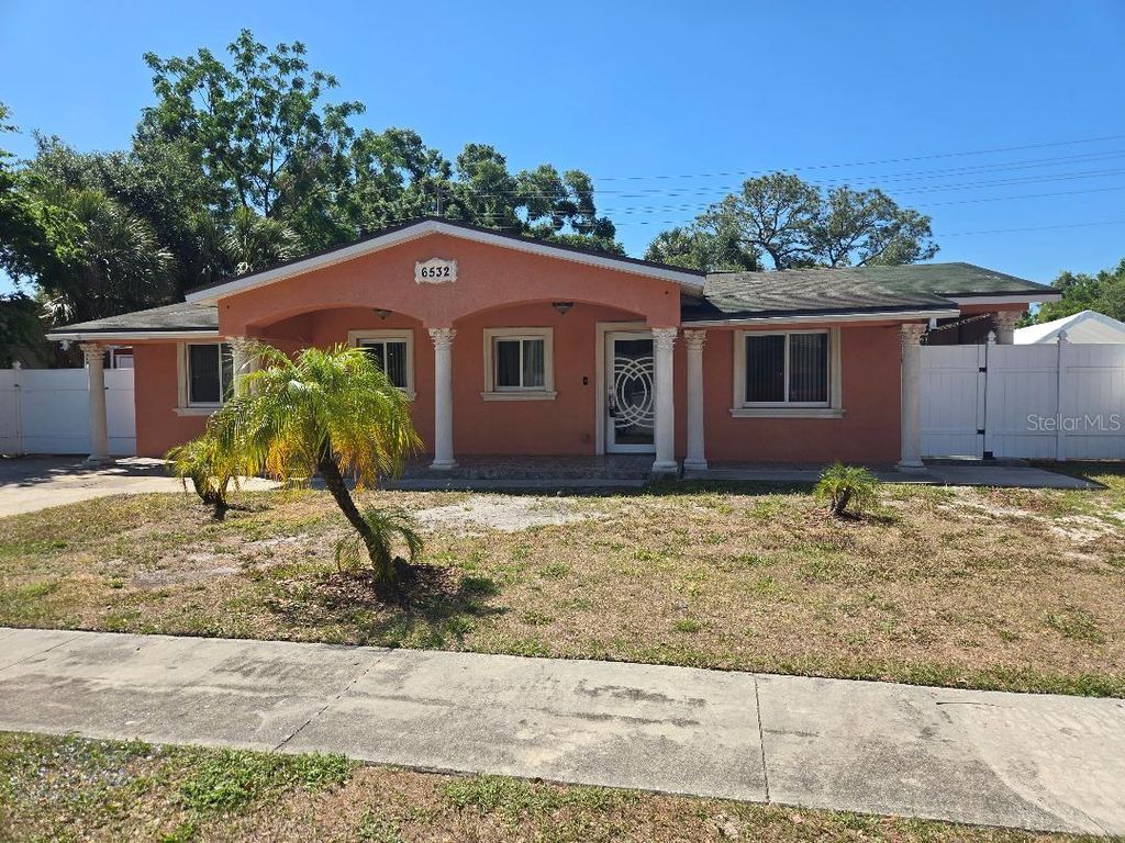 Photo of 6532 La Mesa Circle, Tampa, FL 33634 (MLS # TB8498490)