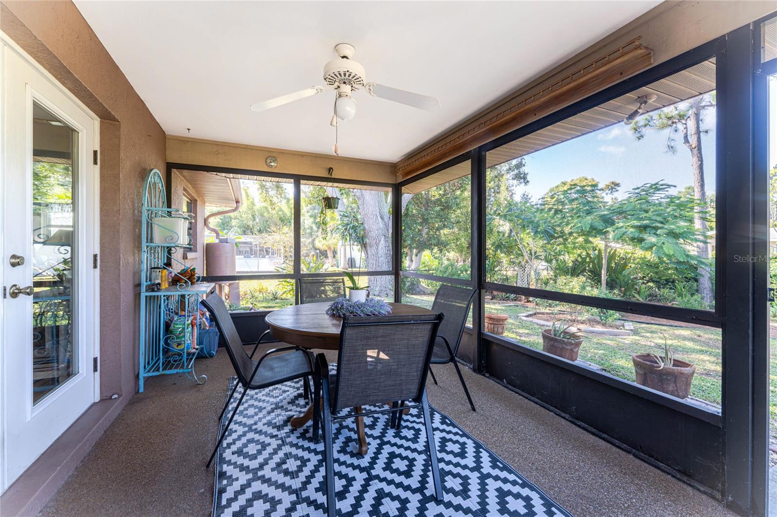 BAY VIEW MANOR - Residential