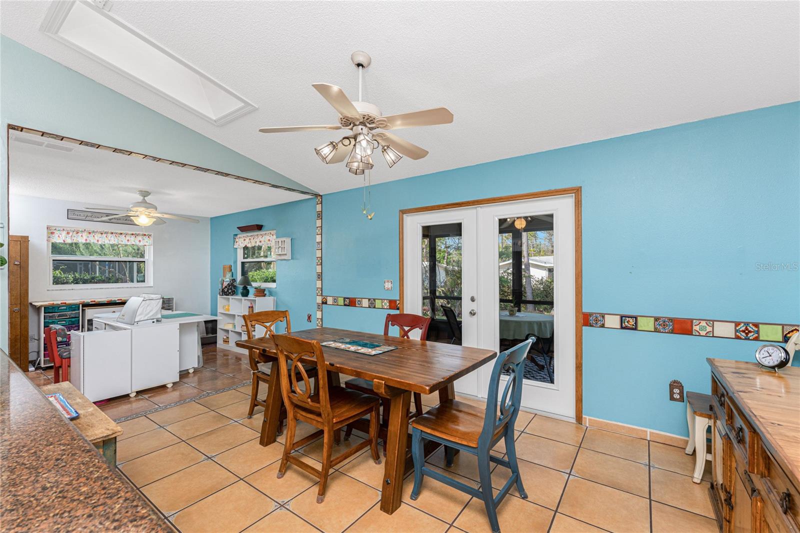 BAY VIEW MANOR - Residential