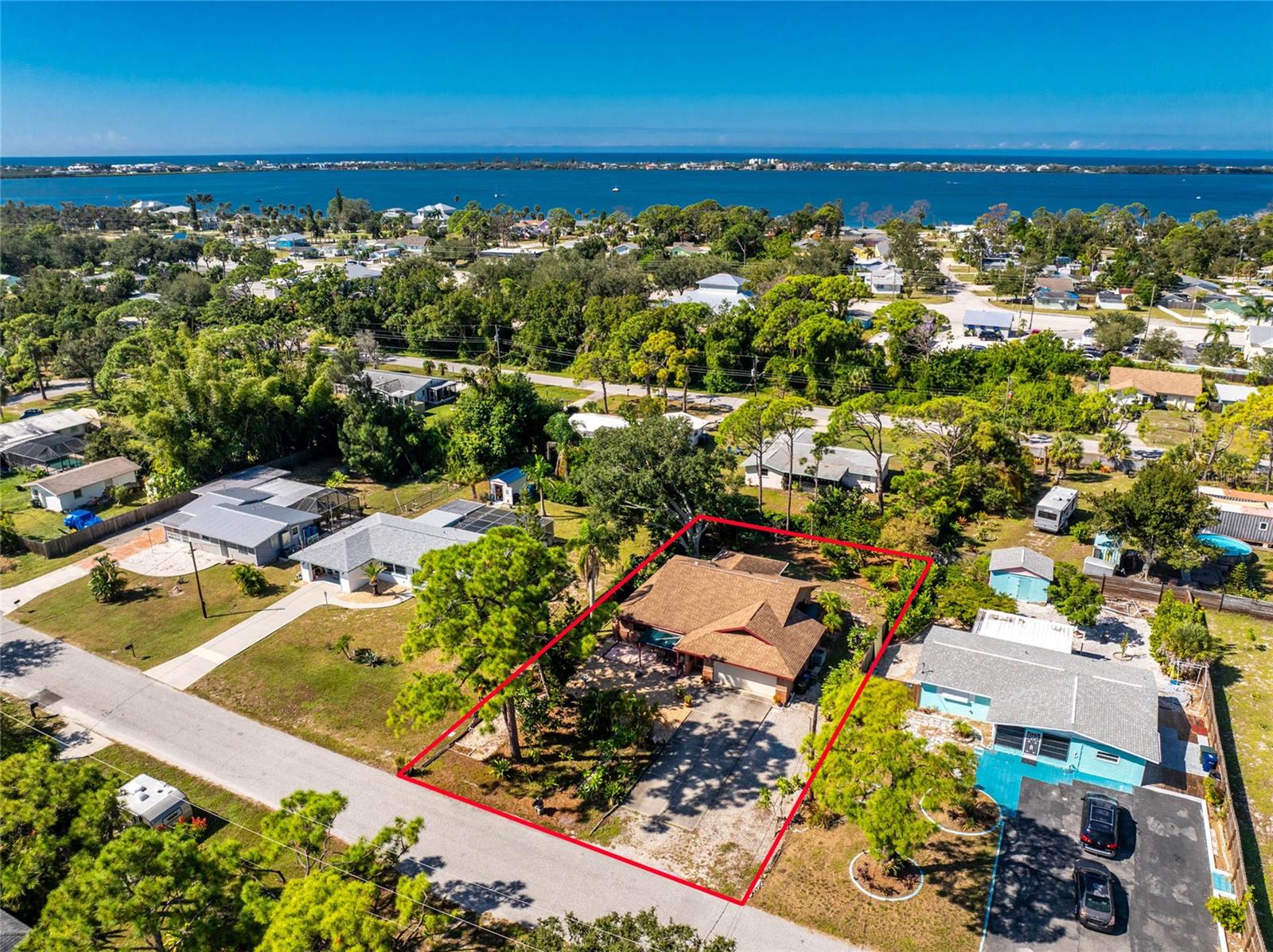 BAY VIEW MANOR - Residential