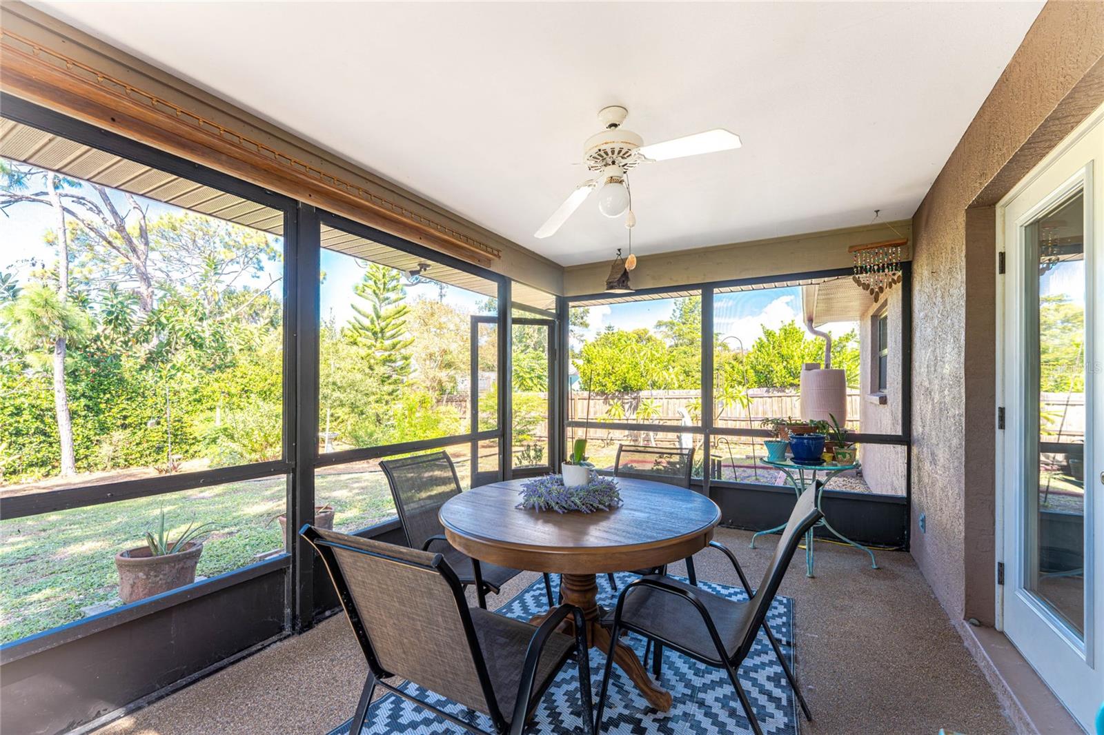 BAY VIEW MANOR - Residential