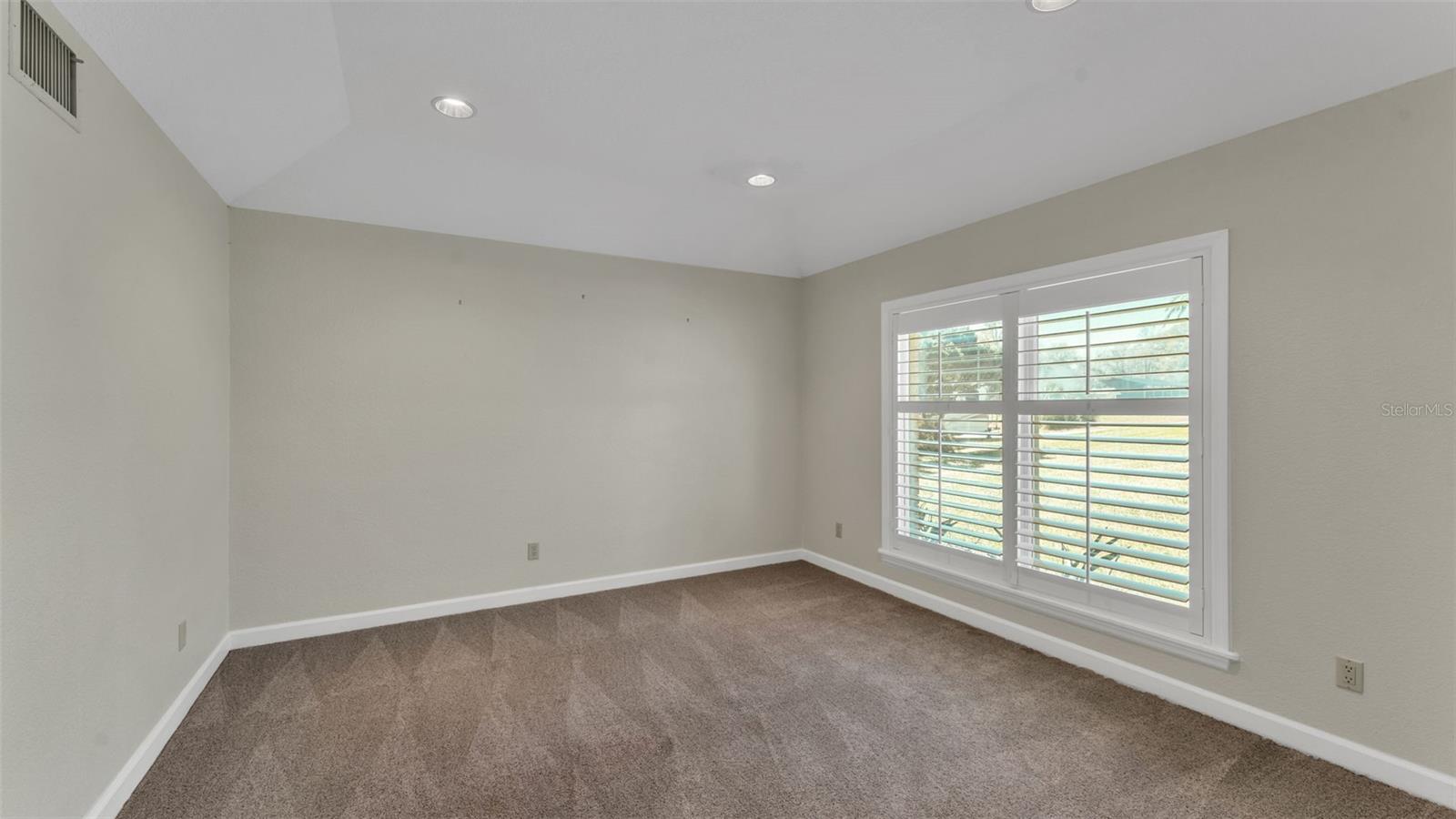 JULIANA WEST - Residential