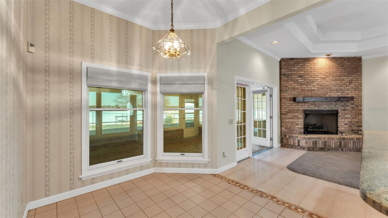 JULIANA WEST - Residential