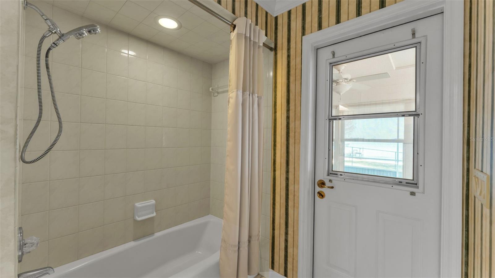 JULIANA WEST - Residential