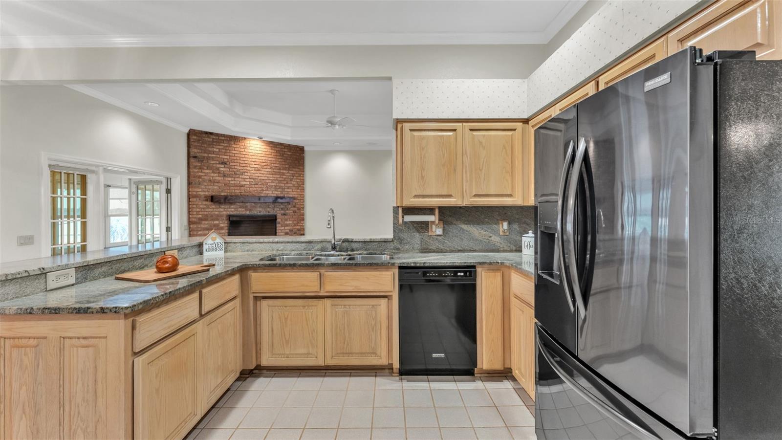 JULIANA WEST - Residential