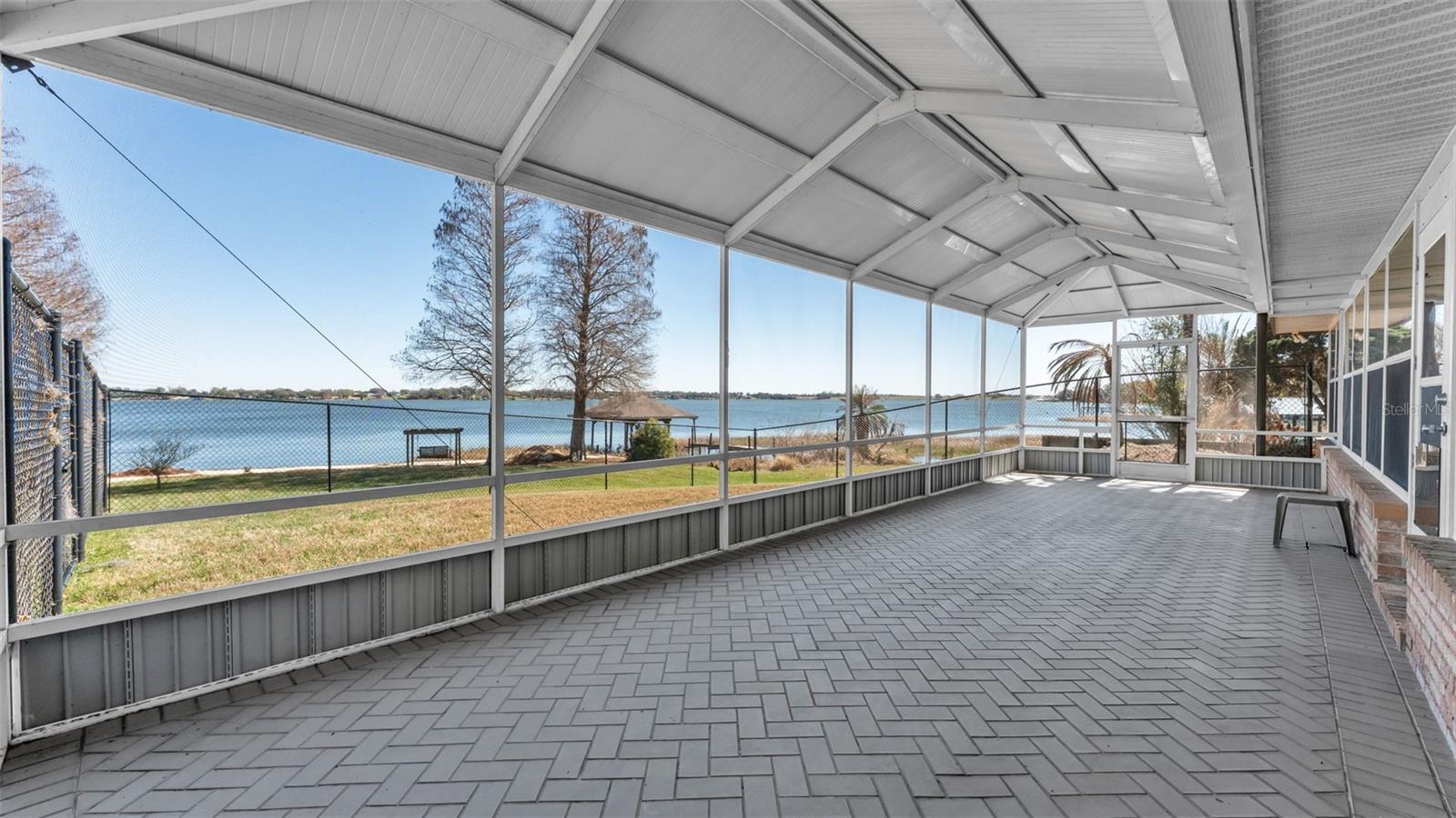 JULIANA WEST - Residential