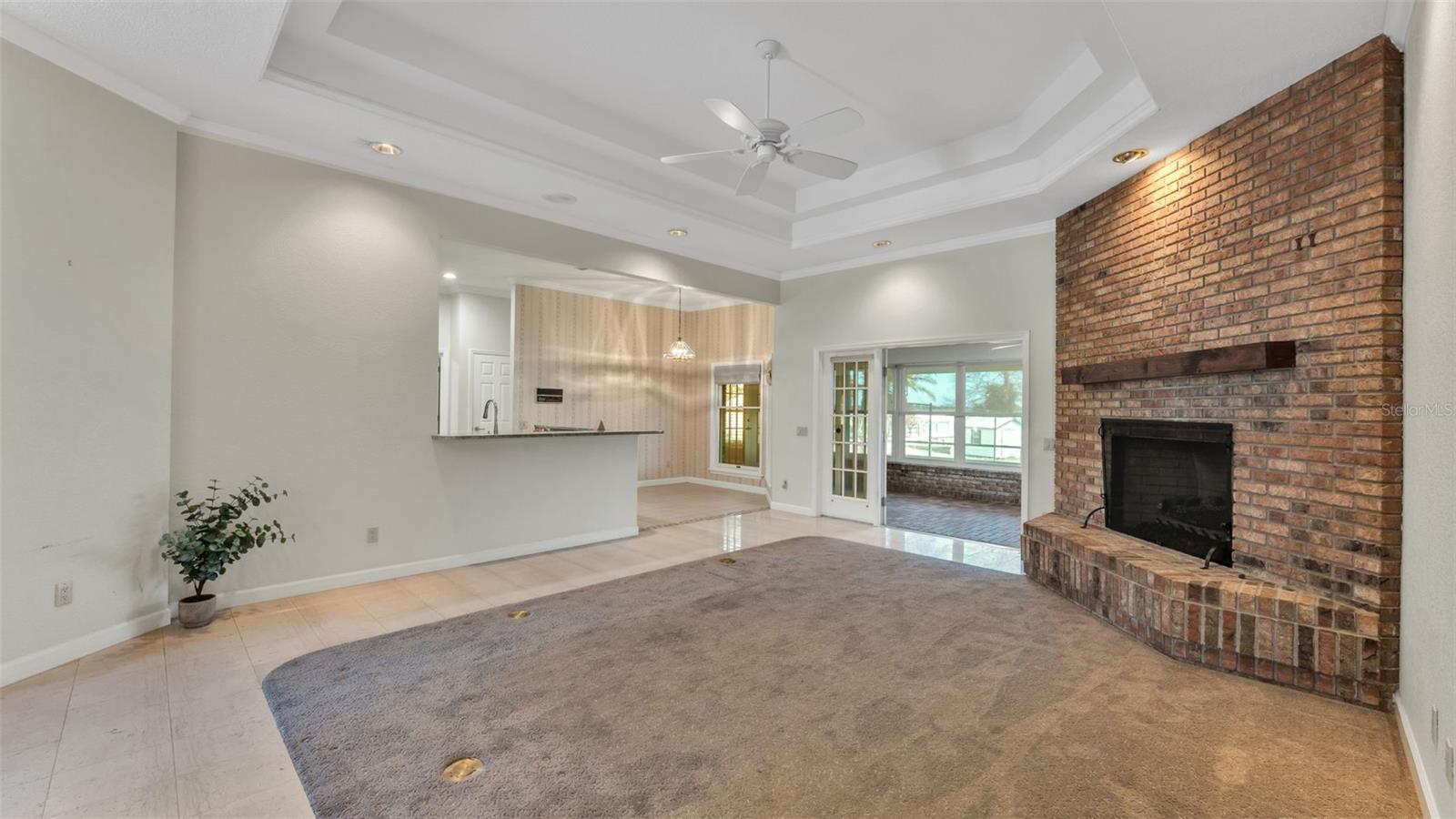 JULIANA WEST - Residential