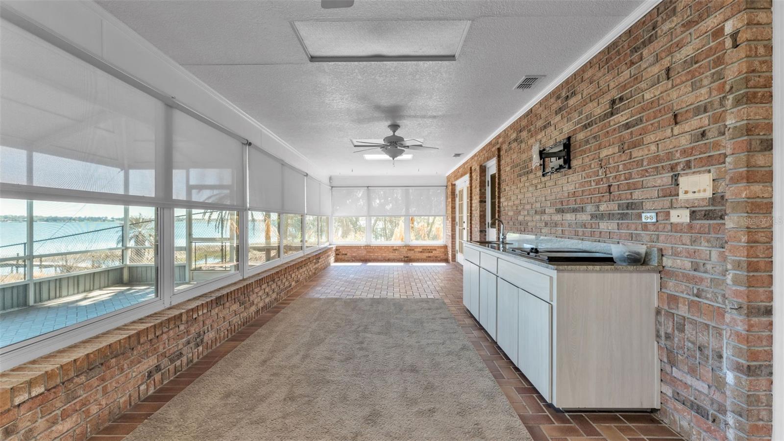 JULIANA WEST - Residential