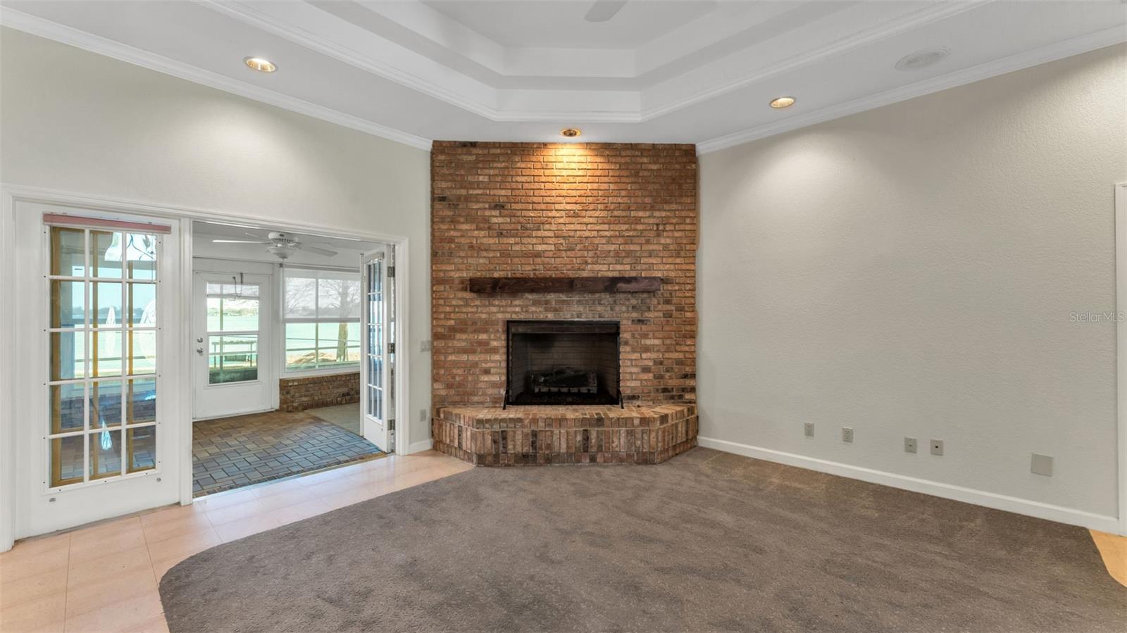 JULIANA WEST - Residential