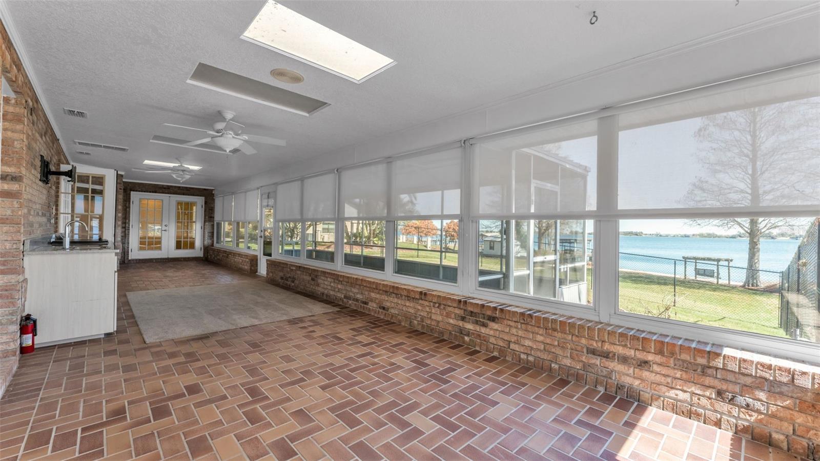 JULIANA WEST - Residential