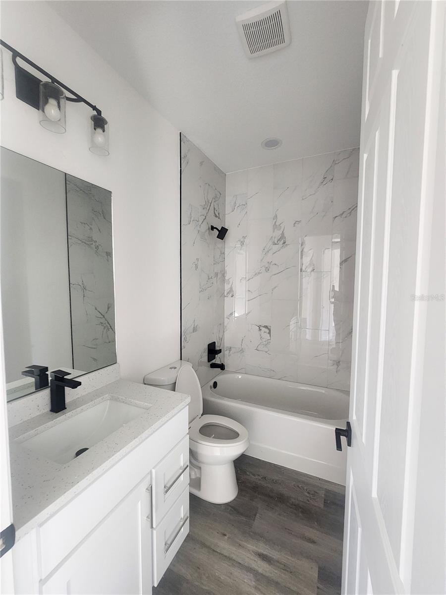 ROLLING HILLS UN 1 - Residential