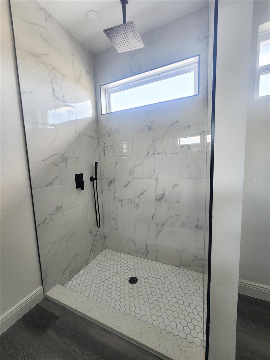 ROLLING HILLS UN 1 - Residential