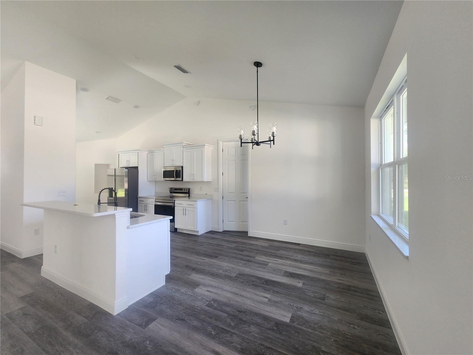 ROLLING HILLS UN 1 - Residential