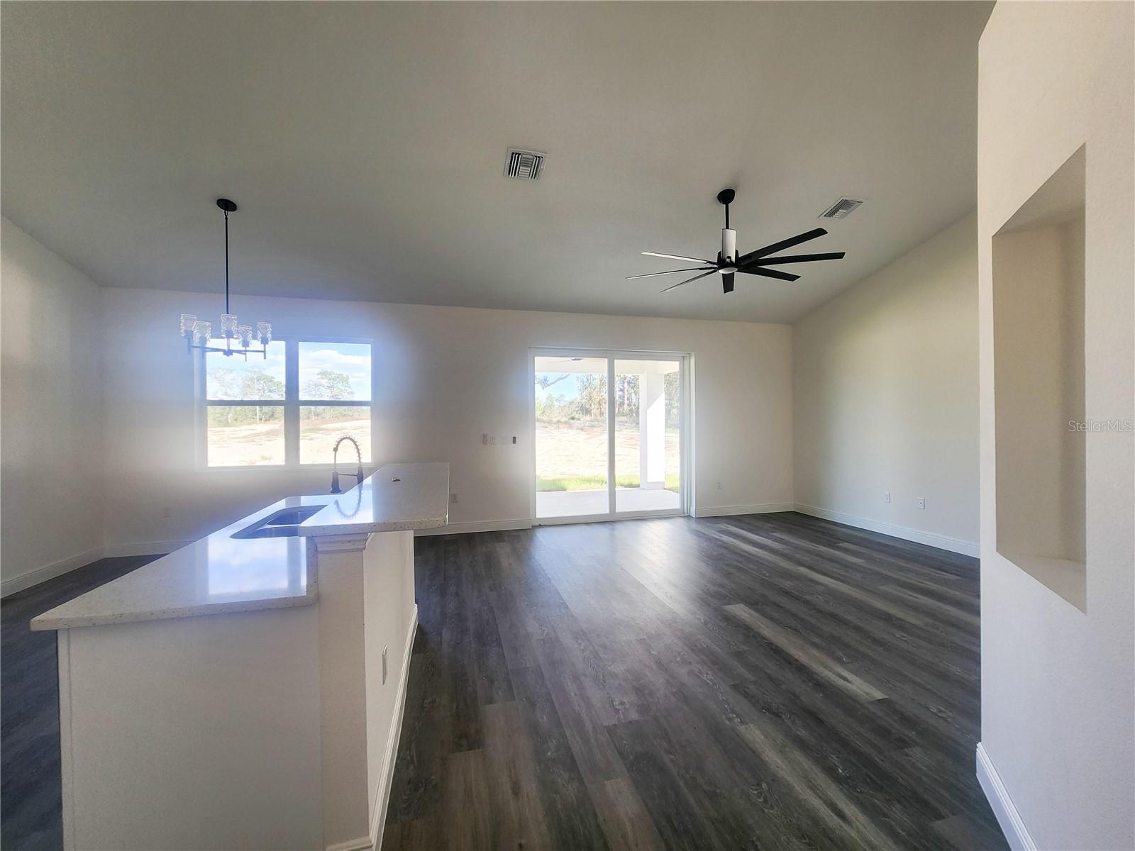 ROLLING HILLS UN 1 - Residential